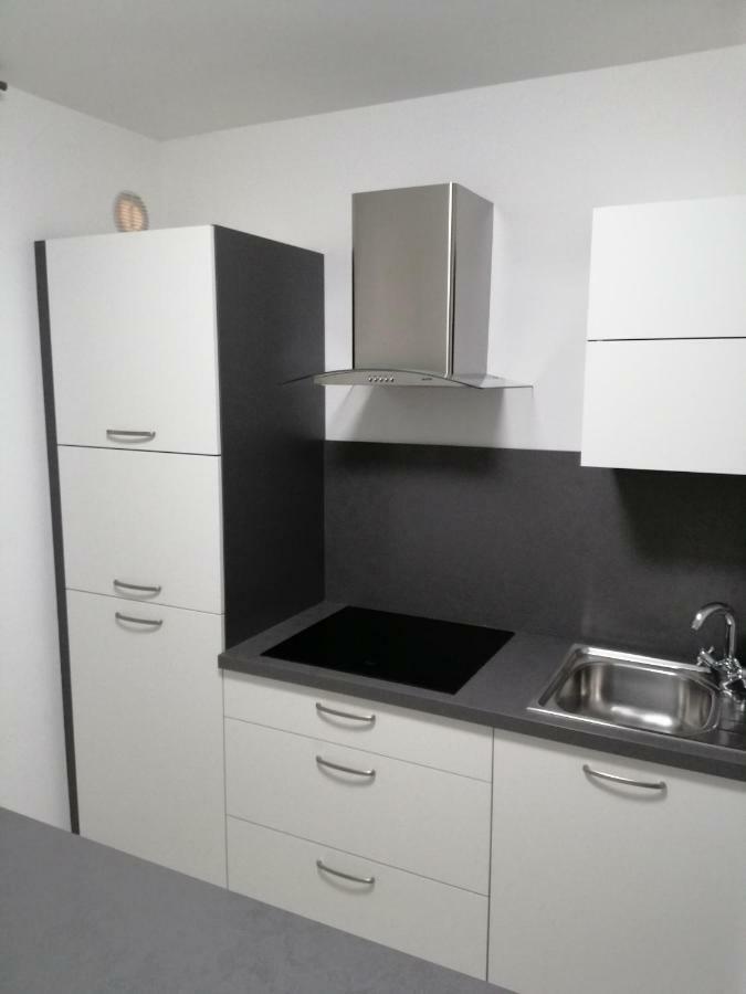 Studio Apartment Mila Pula Luaran gambar