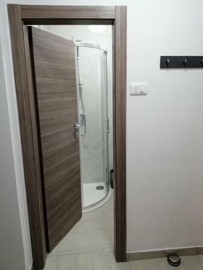 Studio Apartment Mila Pula Luaran gambar
