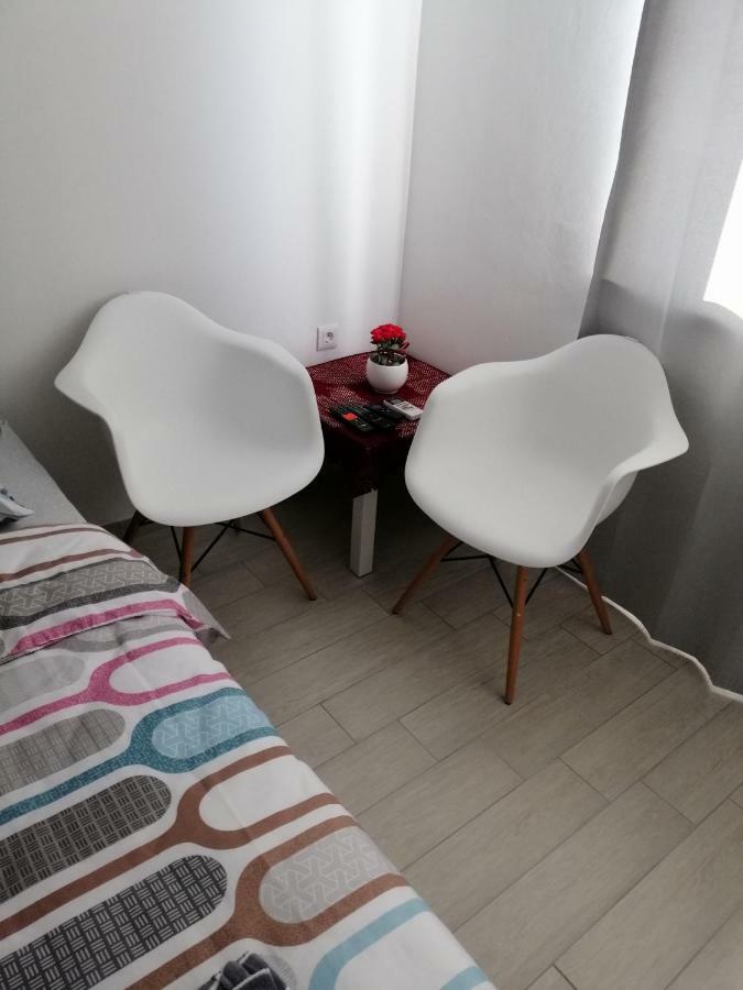 Studio Apartment Mila Pula Luaran gambar